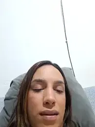 ofjuliaa webcam model stream image