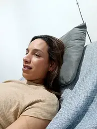 ofjuliaa webcam model stream image