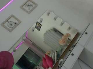 x6uldv8xdollxx webcam camsoda model stream image