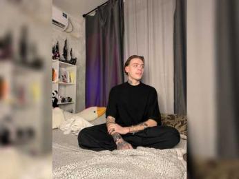 TenderToughLuv webcam model stream image