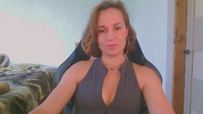 CristaQ webcam cam4 model stream image