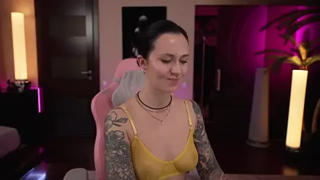 GirlGogo webcam model stream image