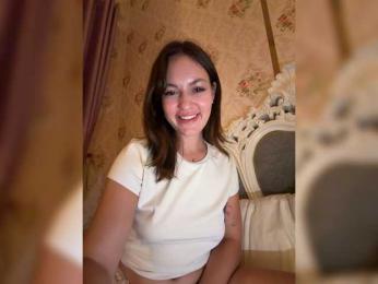 -milanaonthetop- webcam model stream image