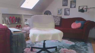 GinaBlonde webcam model stream image