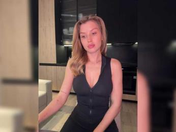 sweeetpeach webcam model stream image