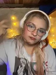 Sophia_Weest99 webcam stripchat model stream image