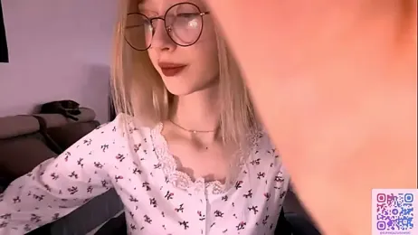 TaliCaan webcam model stream image