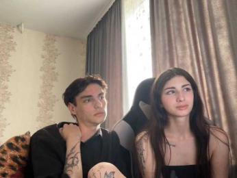 Skynlayer webcam model stream image