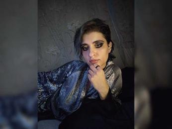 CyberSquirtCuckQueen webcam model stream image