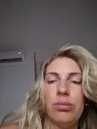 Ly_die webcam model stream image