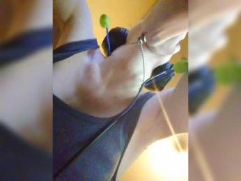 Magretta_Dering webcam model stream image