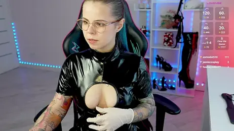 QueenAliceX webcam model stream image