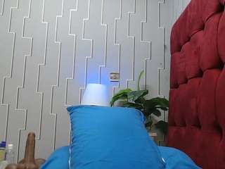 camila360 webcam model stream image