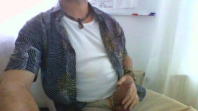 DaddyNextRoom75 webcam model stream image