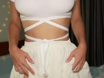 kirabl00m webcam model stream image