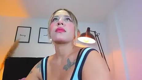 Bonny_and_carrot webcam model stream image