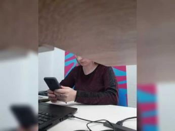 Xo4y-Tpax webcam model stream image