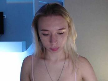 Emily-Hartt webcam model stream image