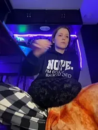 Lilactease webcam model stream image