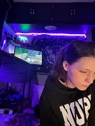 Lilactease webcam model stream image