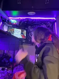 Lilactease webcam model stream image