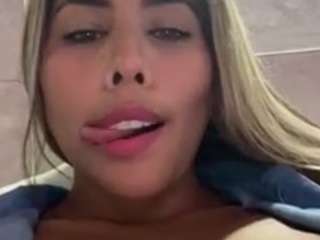 jennermd webcam model stream image