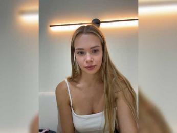 CrystalFairy webcam bongacams model stream image