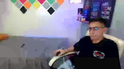 twinkboy_230 webcam model stream image
