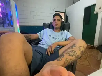 Max_TheHorseDick webcam model stream image