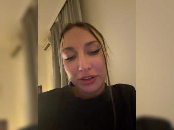 seilyfox webcam bongacams model stream image