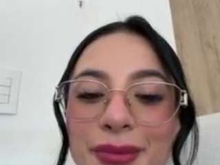 kiraalopez webcam model stream image