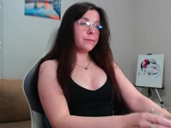lunalovesuu webcam model stream image