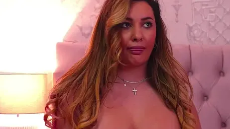 YaaraCollins webcam model stream image