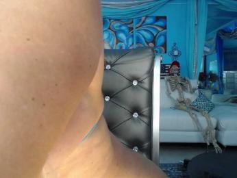 adrianna_fox webcam bongacams model stream image