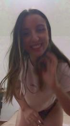 Reinavickycol webcam model stream image