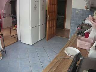 voyeurcam-julmodels-kitchen webcam model stream image