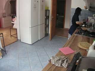 voyeurcam-julmodels-kitchen webcam model stream image