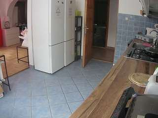 voyeurcam-julmodels-kitchen webcam model stream image