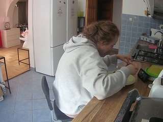 voyeurcam-julmodels-kitchen webcam model stream image