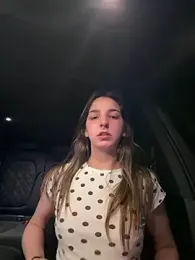 DoriDelux66 webcam model stream image