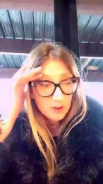 Lalalovehot2 webcam cam4 model stream image