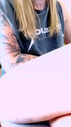 Lalalovehot2 webcam model stream image