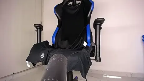 MAXJONES_2 webcam stripchat model stream image