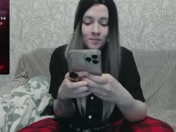 polly_wow webcam model stream image