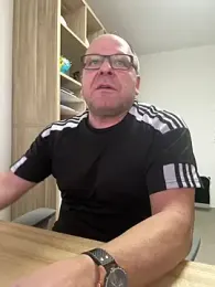 coupleLatinaLovers webcam stripchat model stream image