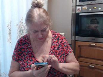 MonaMonako webcam model stream image