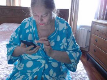 MonaMonako webcam model stream image