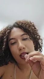 lilith_isabella25 webcam stripchat model stream image