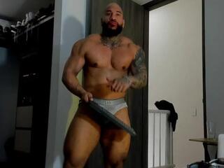 Andrew Johnsonn webcam model stream image