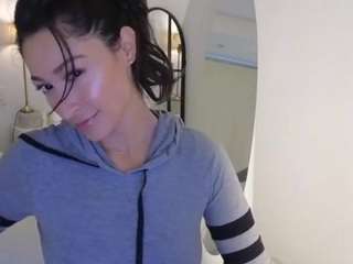 azaleiia webcam camsoda model stream image